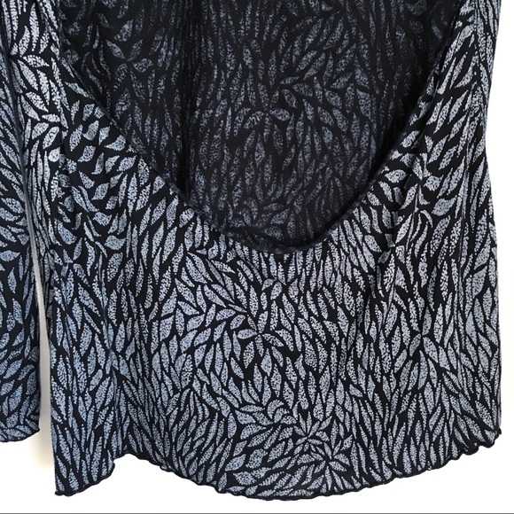 Revolve Indah Leaf Print Open Back Oversized Slouchy Top Women’s S/M Blue - Picture 7 of 14
